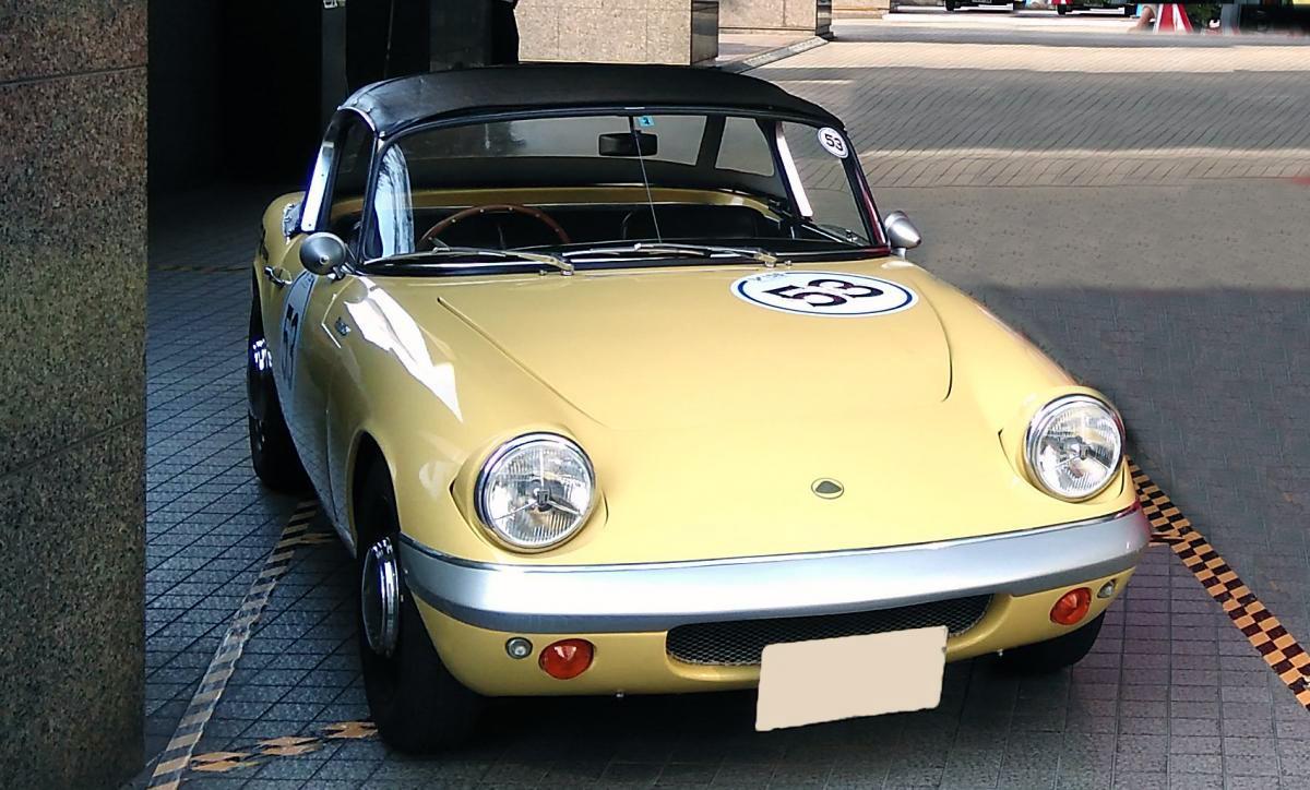 昔っぽいのに古くさくない不思議 レトロデザインで成功したクルマ４選 Web Cartop 自動車情報サイト 新車 中古車 Carview