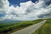 カルデラ内に湧き上がる大雲海と出会える外輪山稜線の道をゆく（熊本県 ミルクロード）【雲海ドライブ＆スポット Route 79】