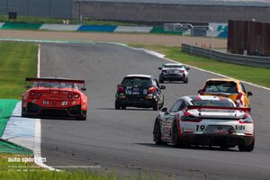 スーパー耐久第5戦鈴鹿は8クラス56台が参戦。ROOKIE Racingは3台がシリーズに復帰