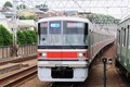 「水色の東急電車」いよいよ登場 導入20年の車両が大幅イメチェン！ 内装も変えて10月運行開始