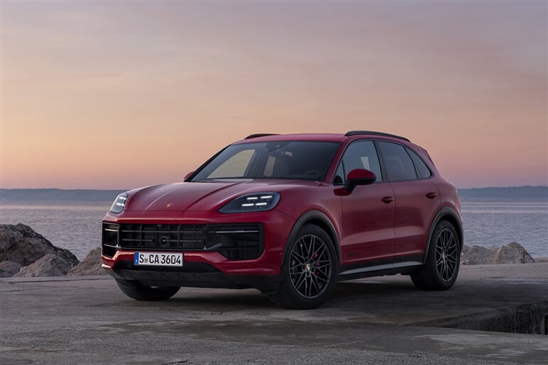 走り特化型の新生「カイエンGTS」発売。パワー増でついに500ps、0-100加速4.4秒へ