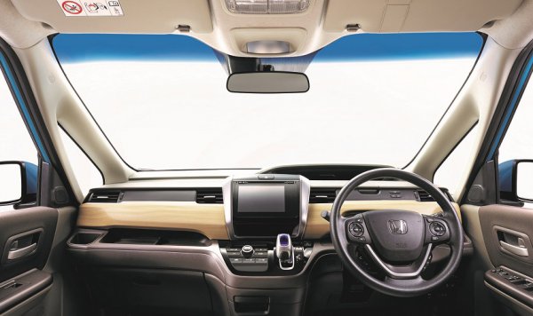 視界やシートで激変 疲れない車 自動車メーカーが考える条件は ベストカーweb 自動車情報サイト 新車 中古車 Carview