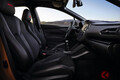スバル新型「WRX」がSUV風に!?「黒い樹脂パーツが…」見慣れぬスタイルに賛否の声も？