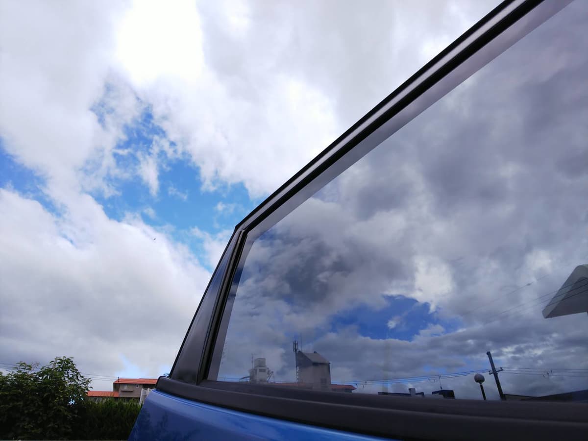 色が濃いだけでは効果ナシ クルマの暑さ対策に効くウインドウフィルムとは Auto Messe Web 自動車情報サイト 新車 中古車 Carview