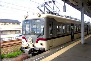 「私鉄王国」に潜む廃線通告！ 100km超路線の「老舗ローカル線」を救えない自治体ジレンマ