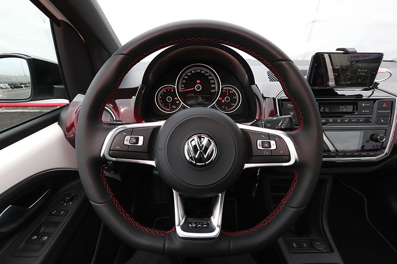 VW新型up! GTIはまるでFWD版NDロードスターのようなハンドリングが楽しい