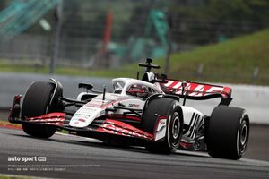 坪井翔がF1初ドライブ。ハースF1富士TPCテストで小雨のなか49周＆挨拶代わりの1分17秒795