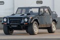 “陸の王者”ランボルギーニのSUV「LM002」が約6715万円で落札！カウンタックと同エンジン搭載で最高速は200キロオーバー