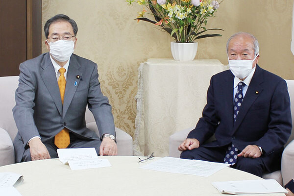 「国民負担」決定 自賠責の運用益6013億円の未返済問題で大臣折衝 巨額すぎて返せない！