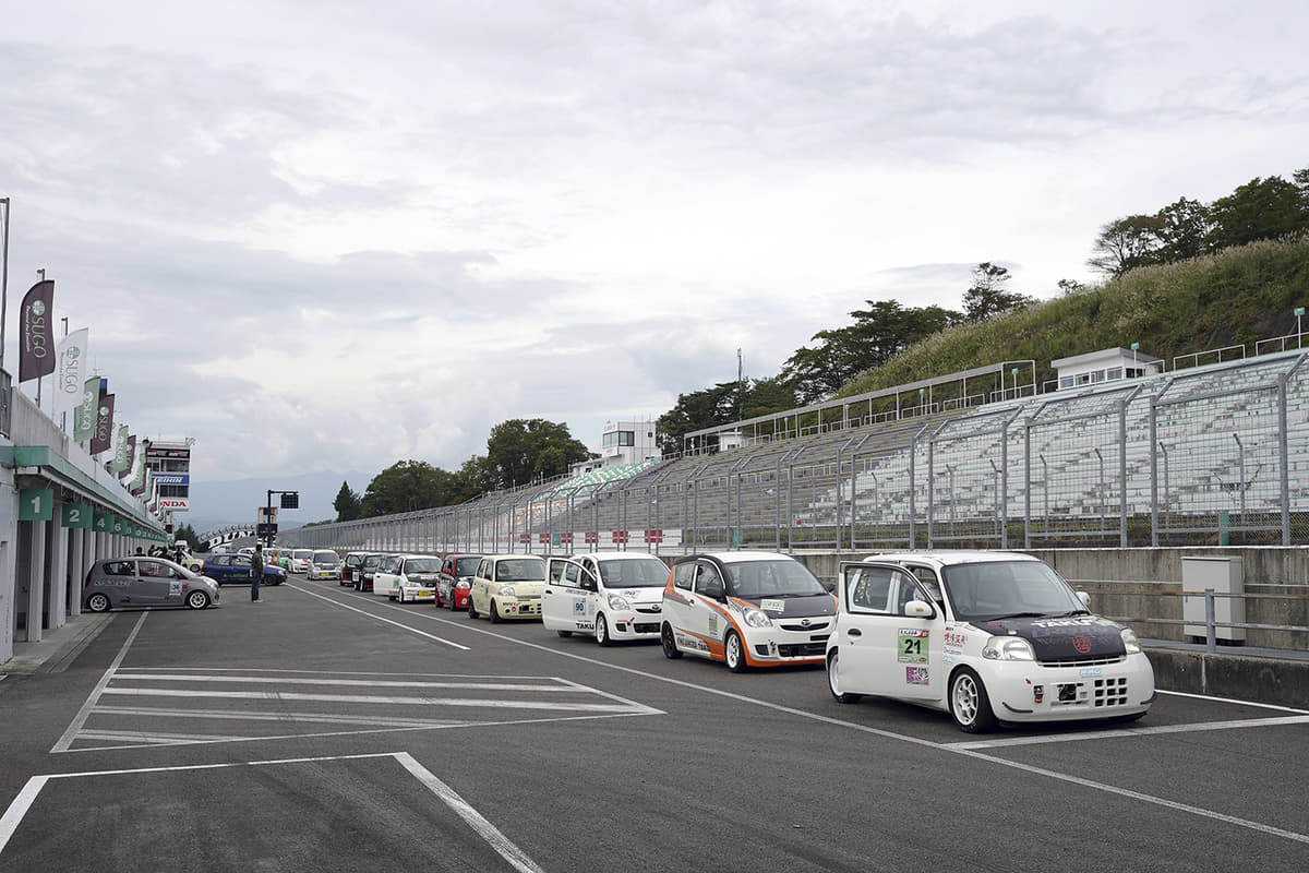 敷居は低いのに中身は熱い Naの軽自動車 しかもナンバー付き だけの草レースが最高に面白い Auto Messe Web 自動車情報サイト 新車 中古車 Carview