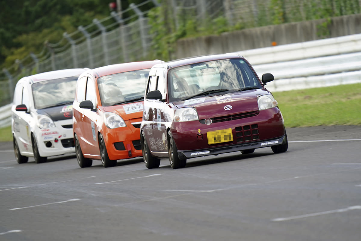 敷居は低いのに中身は熱い Naの軽自動車 しかもナンバー付き だけの草レースが最高に面白い Auto Messe Web 自動車 情報サイト 新車 中古車 Carview
