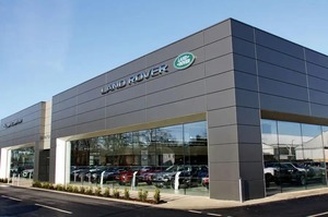 ジャガー・ランドローバー　「JLR」へ社名変更　4ブランドからなる新体制構築へ