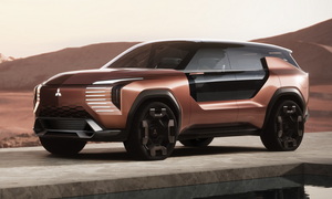 【三菱エレバンス・コンセプト】次期パジェロ？クワッドモーター4WD採用の電動クロスオーバーSUV！ #JMS2025