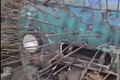 ロシア軍の“ハリネズミ”みたいな「異形の軍用車」発見される!?「マッドマックス」に出てきそうなデザイン