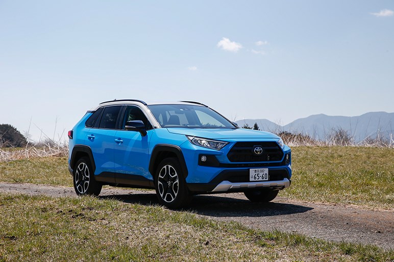 トヨタRAV4が日本に復活。若向けの派手なデザインだが走りや機能の完成度は高い