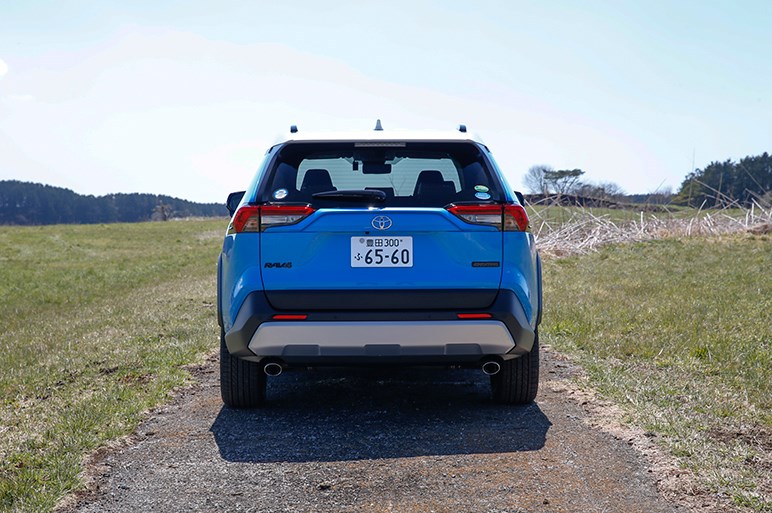 トヨタRAV4が日本に復活。若向けの派手なデザインだが走りや機能の完成度は高い