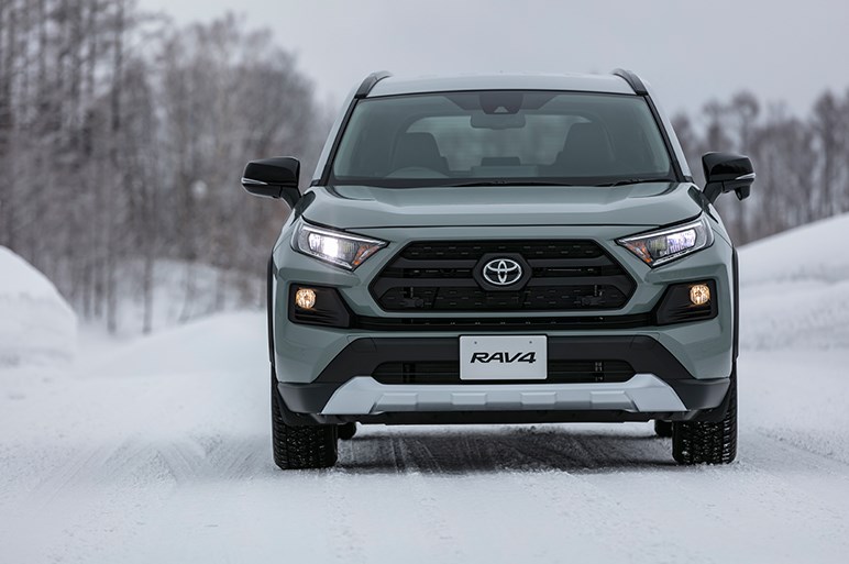 トヨタRAV4が日本に復活。若向けの派手なデザインだが走りや機能の完成度は高い