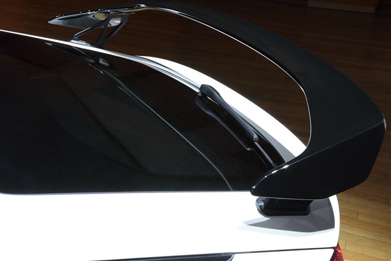 ホンダ、新型シビックタイプR発表。“ピュアエンジン・タイプRの集大成”として速さと走りの喜びを追求