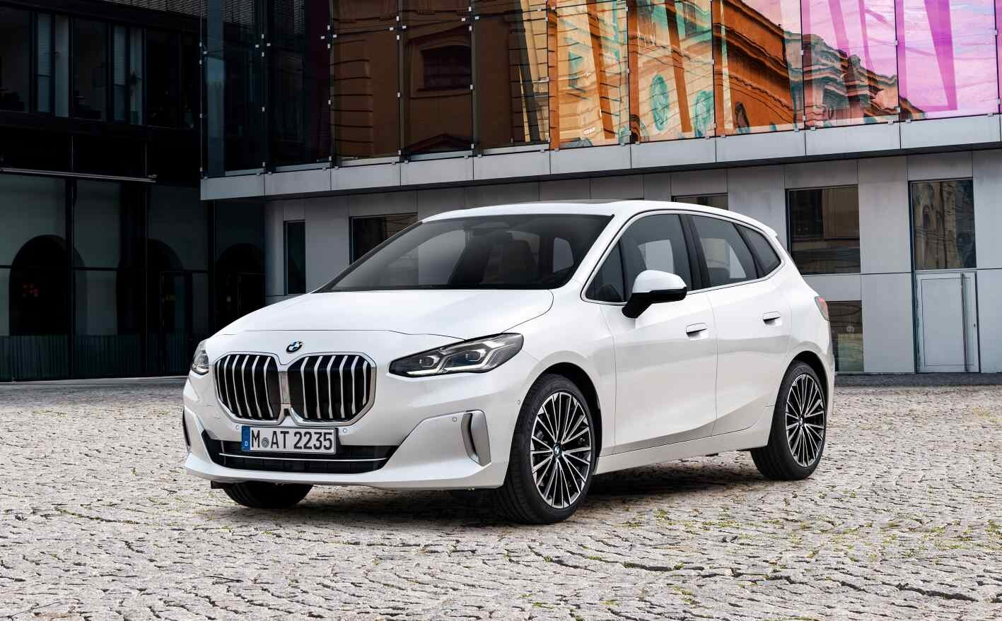 BMWの革命児はどう進化する!?MPVの2シリーズアクティブツアラーの新型が欧州でお披露目に