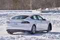 テスラ モデルS、プレミアムEVを氷上で試す
