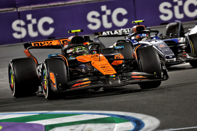 敵ながらあっぱれ。マクラーレンF1代表が7冠王者を称賛「ハミルトンのせいでノリスは表彰台を逃した」