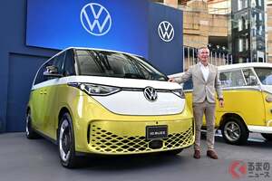 VW新型「ID. Buzz」発表！ “3列6人／7人乗り”の「めちゃ広ッ空間」＆懐かしい「レトロ風デザイン」採用！ 「フラット床面」で車中泊もできそうな「電動ミニバン」発売！