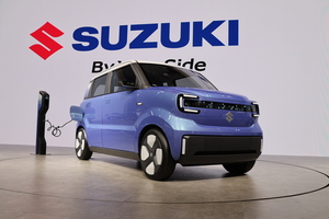 EVらしさをなるべく廃したスタイリングで乗り換えを自然に！　スズキが軽EVコンセプトカー「Vision e-Sky」で考えたのはEVであることを気づかれないことだった【ジャパンモビリティショー2025】