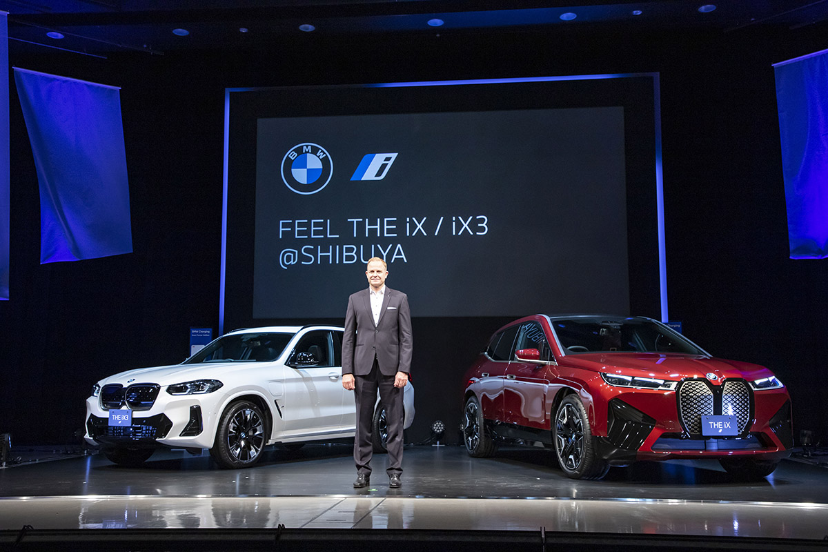 「縦長キドニーグリル」が次世代BMWの証！　電気自動車の「iX」と「iX3」がついに日本上陸