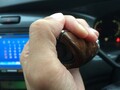 「ハンドル横の長 いシフトレバー」なぜ衰退？ シフトチェンジしにくいのに…そもそもなぜ採用してた？