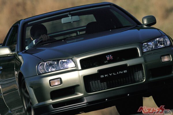 最安値　スカイラインR32 R32 スカイラインGT-Rの最安中古車、489万円ならギリ手が届き