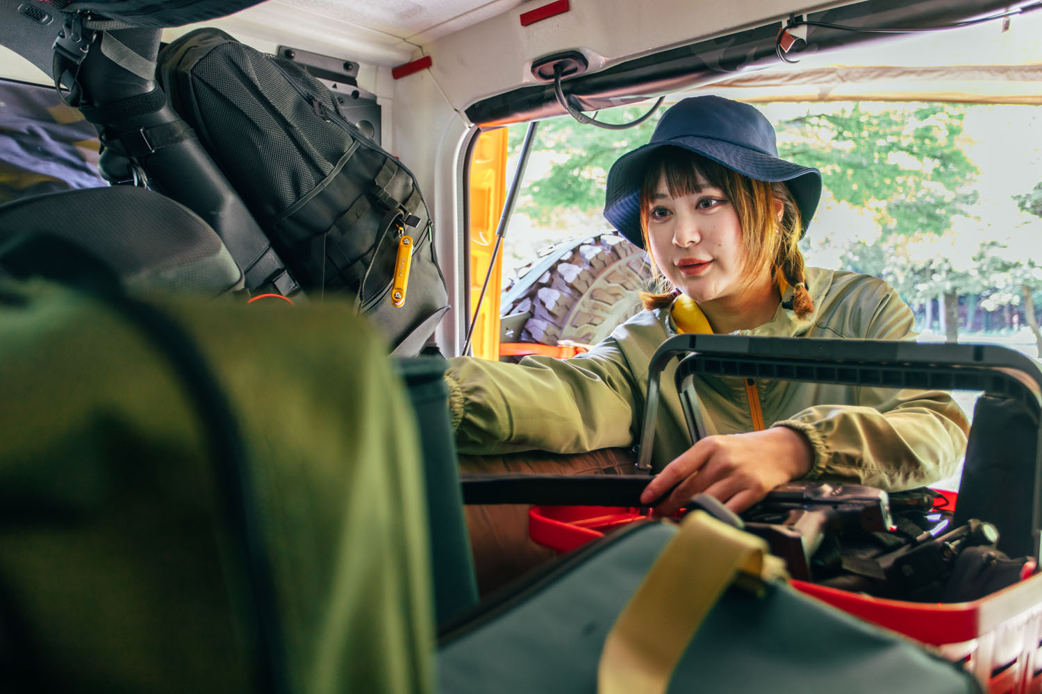 可愛すぎる女芸人「小杉まりも」さんの愛車は開運カラーのジープ「ラングラー ルビコン」。半年でフルカスタムして夢は北海道1周！