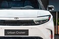 【ドイツ】トヨタ新型「“アーバン”クルーザー」登場！ 全長4.3m級ボディ＆最新“サメ顔”採用の「コンパクトSUV」！ タフデザインな「新モデル」予約受付を開始