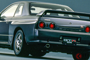 ヒロミの愛車、日産「スカイライン GT-R」登場！ 愛車メンテの様子に「R32美しいなあ」「ずっと大事に」ファンから熱視線集まる