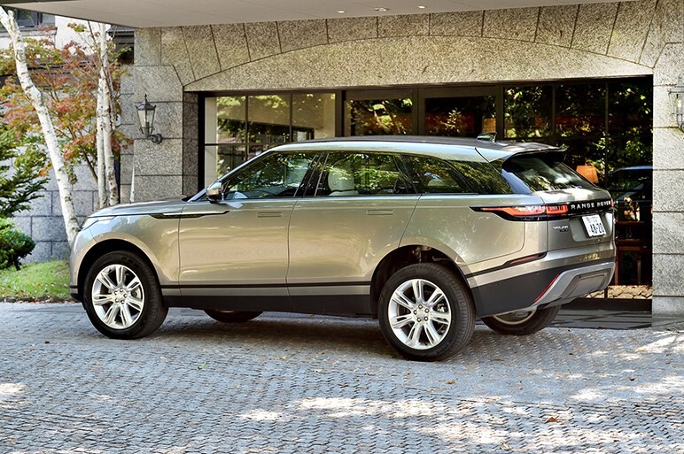 美しきSUV「ヴェラール」に試乗。インパクトをもたらす4つの理由とは？
