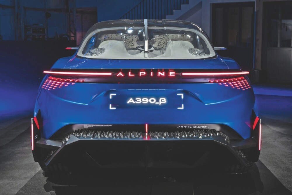 A110の5座SUV版？　アルピーヌA390 プロトタイプ　想像超えの軽快感　総合出力は400-500psか