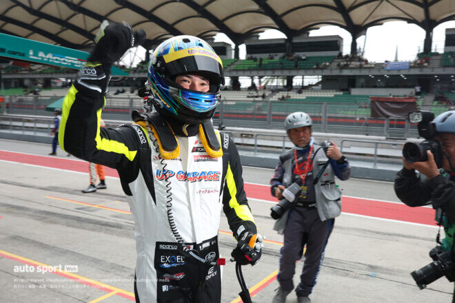19歳の野村勇斗が大仕事。TEAM UPGARAGEが約4年ぶり、メルセデススイッチ後初ポール【GT300予選レポート】