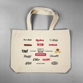 生産終了のホンダの50ccバイクに敬意、名車ロゴをデザインしたトートバッグ＆Tシャツ登場