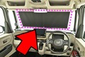 世界初のホンダ「“画期的”サンシェード」が凄かった！ 「日本イチ売れてるクルマ」で採用の「超便利アイテム」に注目！ 「今までなかった」新発想のN-BOX“人気オプション”とは