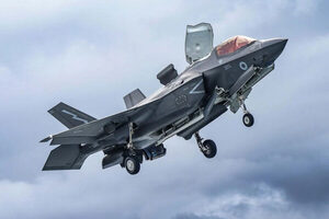 イギリスのF-35B 要求された任務を3分の1しか行えない!? その驚愕の報告とは