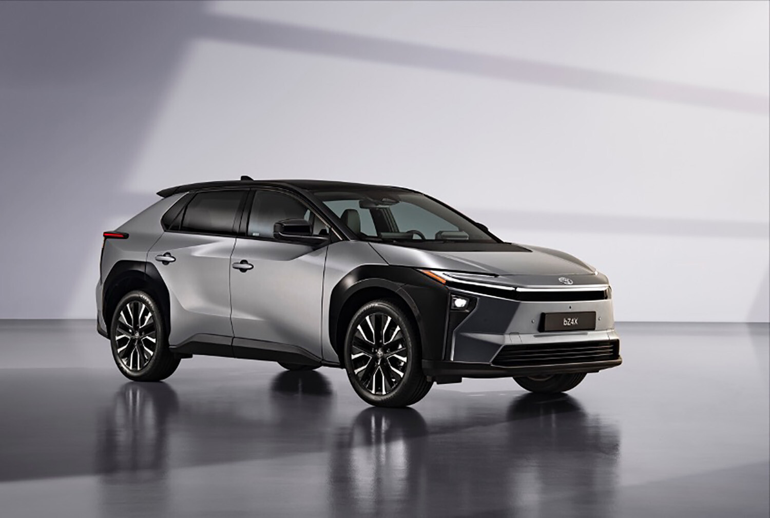 トヨタはEV「も」本気！　ランクルやハイラックスも含めて新型EVが続々登場する!!