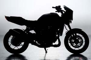 おや、今度はカウル付きで登場!? 次世代「CB」のコンセプト「CB1000F」の派生モデル?? 「CB1000F SE コンセプト」を鈴鹿8耐ホンダブースで