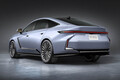 【上海モーターショー2025】レクサスESの最新型を発表　685kmの航続距離を持つEV「ES350e」とAWDの「ES500e」、グローバル向けHEVも発表