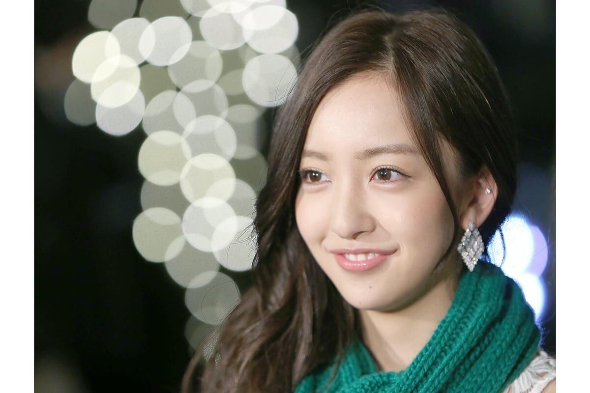 元AKB48「板野友美」イギリス製“高級SUV”新車を購入！ 悩みに悩んだ「オシャレな内装色」選択の決め手は「べビちゃん」!?