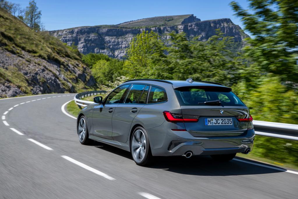 トランクが超絶広い 最大荷室容量1510lを実現した新型 Bmw3シリーズ ツーリング が上陸 Motorfan 自動車情報サイト 新車 中古車 Carview