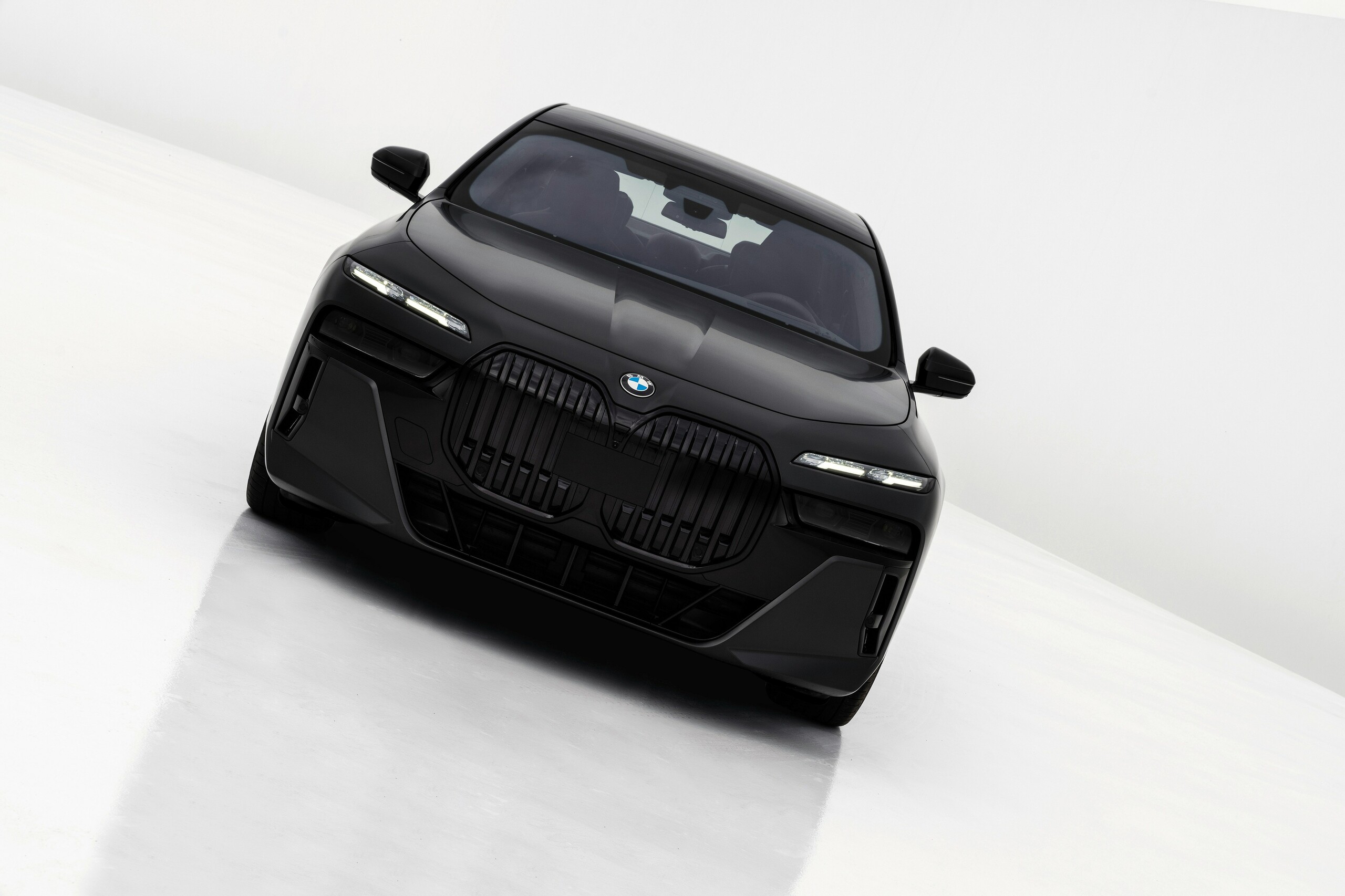 新型BMW 7シリーズ発売開始──ディーゼルも設定へ！