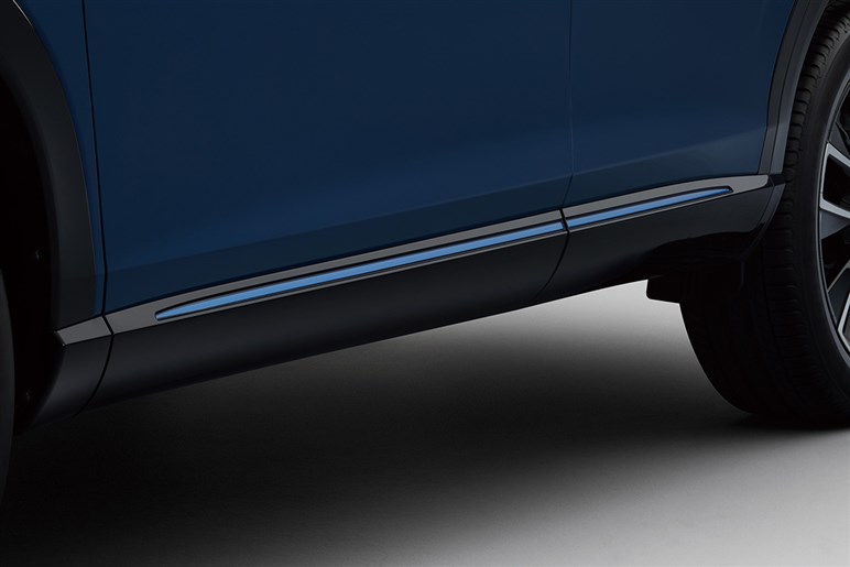【どちらを選ぶか】ホンダの人気SUV「ヴェゼル」の“プレイ”と“ハント”2つのパッケージを徹底解説。あなたは都会派？アウトドア派？