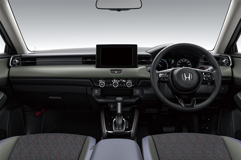 【どちらを選ぶか】ホンダの人気SUV「ヴェゼル」の“プレイ”と“ハント”2つのパッケージを徹底解説。あなたは都会派？アウトドア派？