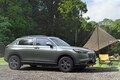 【どちらを選ぶか】ホンダの人気SUV「ヴェゼル」の“プレイ”と“ハント”2つのパッケージを徹底解説。あなたは都会派？アウトドア派？