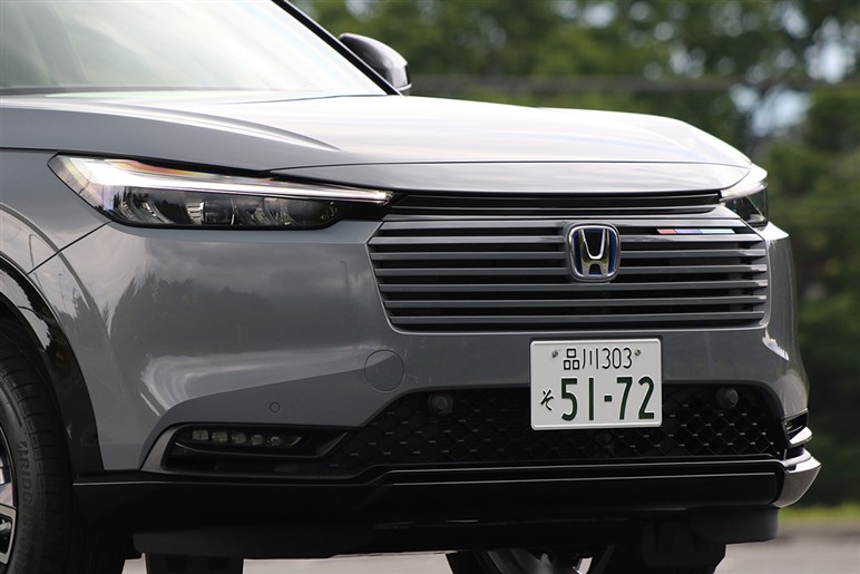 【どちらを選ぶか】ホンダの人気SUV「ヴェゼル」の“プレイ”と“ハント”2つのパッケージを徹底解説。あなたは都会派？アウトドア派？