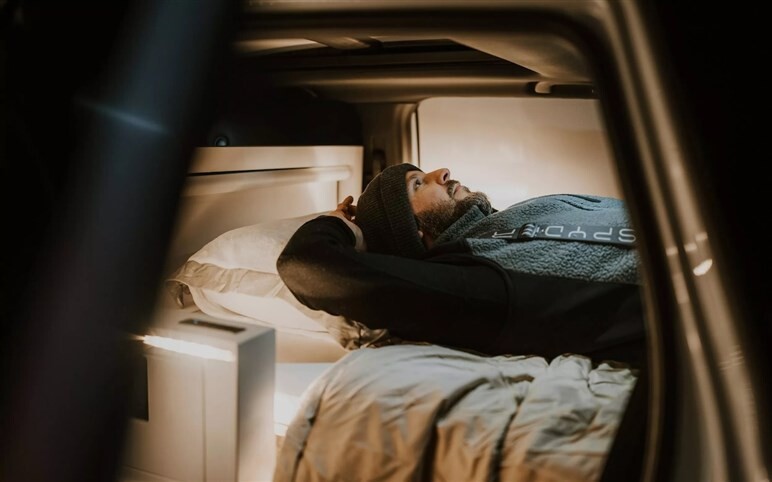 【水素じゃなくこっちでしょ】「CR-V」30周年記念車が欧州公開…PHEVベースのオシャレ系車中泊仕様